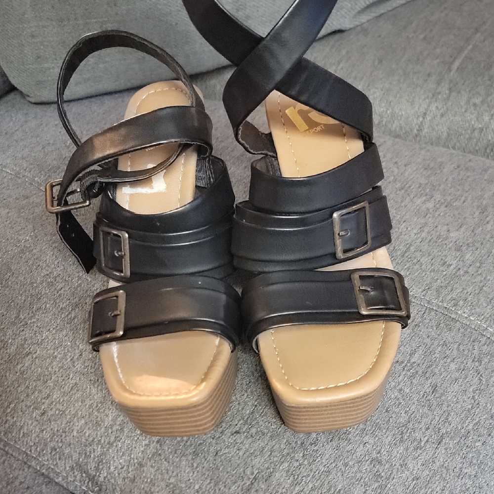 New REPORT WEDGES Elegant Black Strappy Sandals SIZE 6.5
